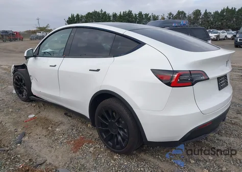 2020 Tesla Model Y Long Range Dual Motor All-Wheel Drive z USA, uszkodzony, nr VIN 5YJYGDEE3LF049077